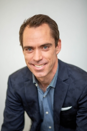 Dr. Dale Macdonald | Knee Clinic